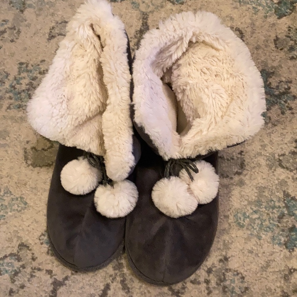 Cuddl Duds Fleece slippers/booties